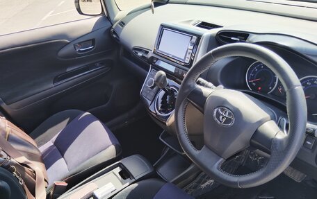 Toyota Wish II, 2012 год, 1 200 000 рублей, 25 фотография