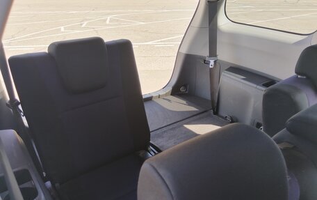 Toyota Wish II, 2012 год, 1 200 000 рублей, 23 фотография