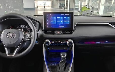 Toyota RAV4, 2021 год, 2 170 900 рублей, 9 фотография