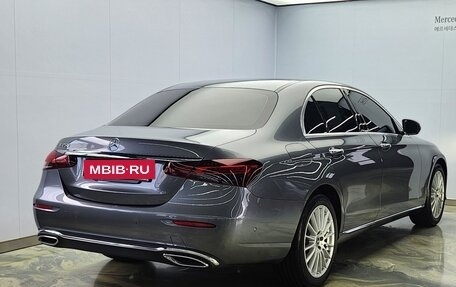 Mercedes-Benz E-Класс, 2021 год, 3 303 000 рублей, 3 фотография