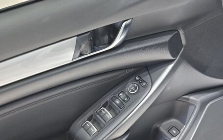 Honda Accord IX рестайлинг, 2021 год, 2 100 000 рублей, 22 фотография