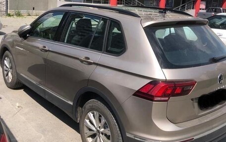 Volkswagen Tiguan II, 2021 год, 3 250 000 рублей, 3 фотография