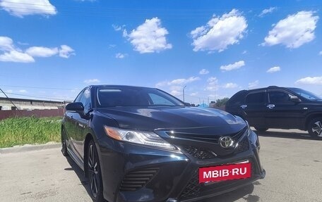 Toyota Camry, 2019 год, 2 600 000 рублей, 16 фотография