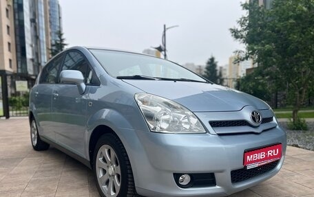 Toyota Corolla Verso I, 2005 год, 970 000 рублей, 1 фотография