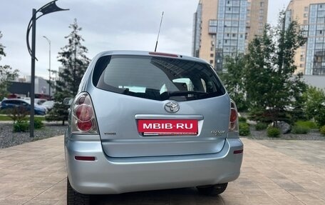 Toyota Corolla Verso I, 2005 год, 970 000 рублей, 10 фотография