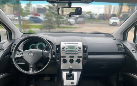 Toyota Corolla Verso I, 2005 год, 970 000 рублей, 19 фотография