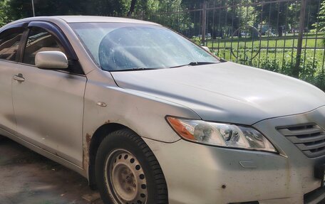 Toyota Camry, 2006 год, 600 000 рублей, 2 фотография