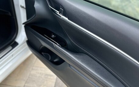 Toyota Camry, 2018 год, 2 690 000 рублей, 9 фотография