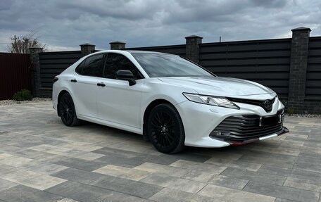 Toyota Camry, 2018 год, 2 690 000 рублей, 12 фотография