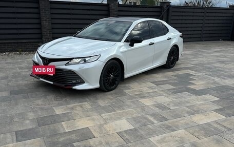 Toyota Camry, 2018 год, 2 690 000 рублей, 13 фотография
