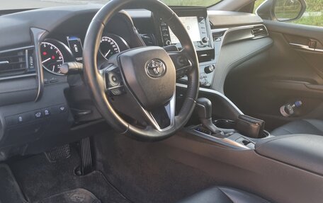 Toyota Camry, 2021 год, 2 630 000 рублей, 8 фотография