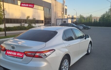 Toyota Camry, 2021 год, 2 630 000 рублей, 4 фотография