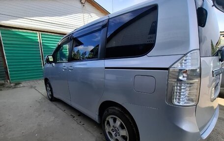 Toyota Noah III, 2007 год, 1 350 000 рублей, 3 фотография