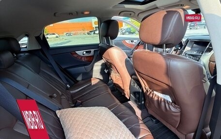 Infiniti QX70, 2014 год, 2 450 000 рублей, 10 фотография