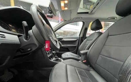Volkswagen Lavida, 2015 год, 990 035 рублей, 13 фотография