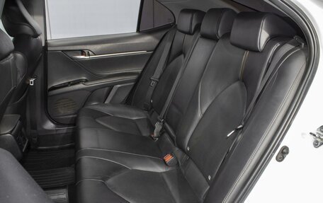 Toyota Camry, 2018 год, 2 590 000 рублей, 9 фотография