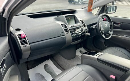 Toyota Prius, 2008 год, 859 000 рублей, 12 фотография