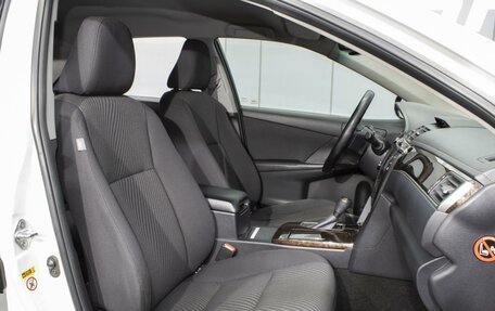 Toyota Camry, 2017 год, 1 990 000 рублей, 8 фотография