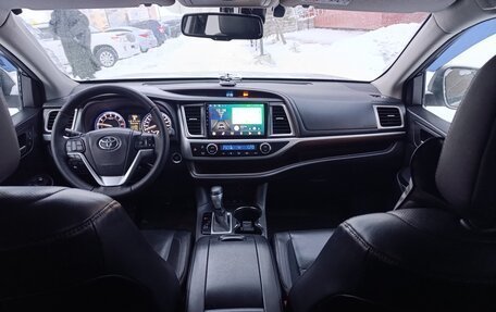 Toyota Highlander III, 2014 год, 3 100 000 рублей, 1 фотография