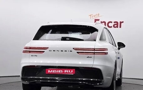 Genesis GV70, 2025 год, 5 000 000 рублей, 4 фотография