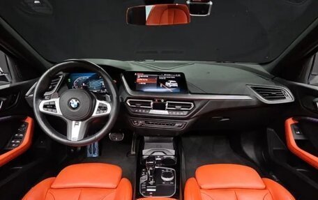 BMW 1 серия, 2021 год, 2 450 000 рублей, 7 фотография