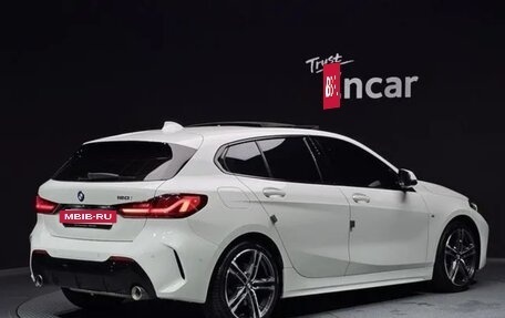BMW 1 серия, 2021 год, 2 450 000 рублей, 3 фотография