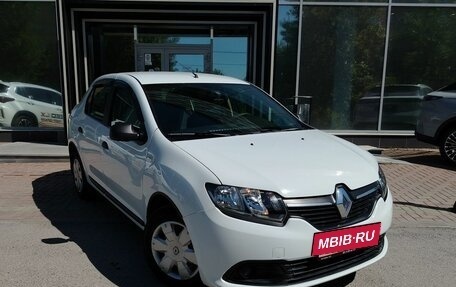 Renault Logan II, 2018 год, 950 000 рублей, 3 фотография