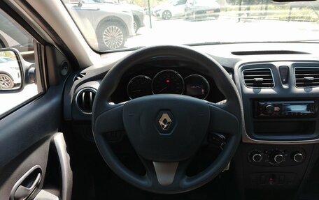 Renault Logan II, 2018 год, 950 000 рублей, 16 фотография