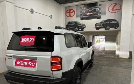 Toyota Land Cruiser Prado, 2024 год, 7 400 000 рублей, 6 фотография