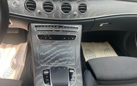 Mercedes-Benz E-Класс, 2022 год, 5 300 000 рублей, 11 фотография