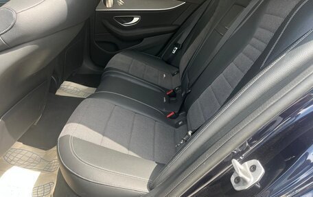 Mercedes-Benz E-Класс, 2022 год, 5 300 000 рублей, 15 фотография