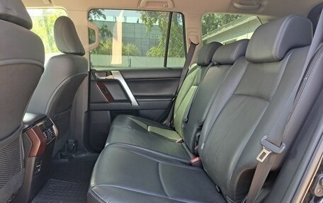 Toyota Land Cruiser Prado 150 рестайлинг 2, 2014 год, 3 550 000 рублей, 12 фотография