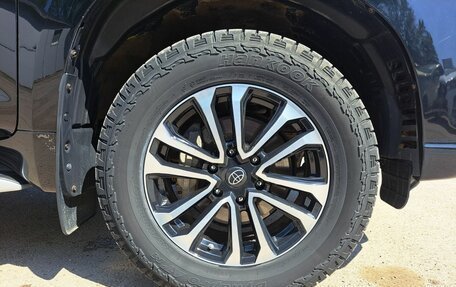 Toyota Land Cruiser Prado 150 рестайлинг 2, 2014 год, 3 550 000 рублей, 18 фотография