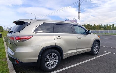Toyota Highlander III, 2014 год, 3 100 000 рублей, 2 фотография
