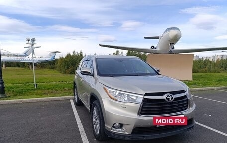 Toyota Highlander III, 2014 год, 3 100 000 рублей, 5 фотография