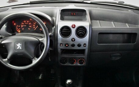 Peugeot Partner II рестайлинг 2, 2010 год, 450 000 рублей, 5 фотография