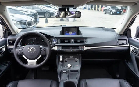 Lexus CT I рестайлинг, 2017 год, 1 850 055 рублей, 12 фотография
