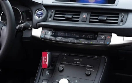 Lexus CT I рестайлинг, 2017 год, 1 850 055 рублей, 16 фотография