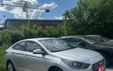 Hyundai Solaris II рестайлинг, 2017 год, 1 350 000 рублей, 3 фотография