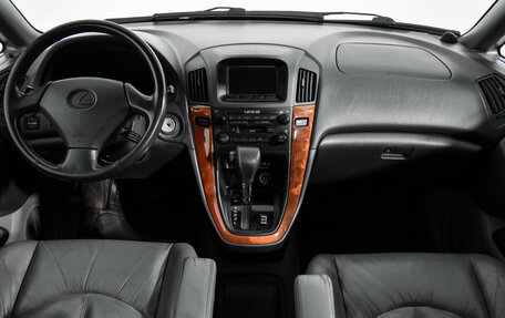 Lexus RX IV рестайлинг, 2000 год, 870 000 рублей, 14 фотография