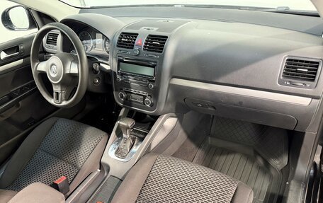 Volkswagen Jetta VI, 2010 год, 599 800 рублей, 3 фотография