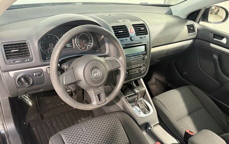 Volkswagen Jetta VI, 2010 год, 599 800 рублей, 8 фотография