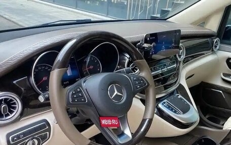 Mercedes-Benz Vito, 2022 год, 4 189 000 рублей, 6 фотография