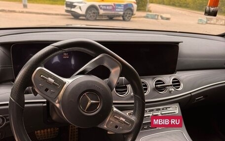 Mercedes-Benz E-Класс, 2018 год, 3 000 000 рублей, 9 фотография