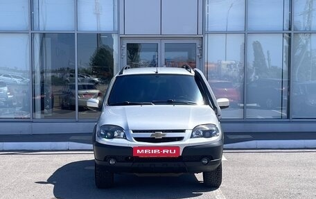 Chevrolet Niva I рестайлинг, 2018 год, 980 000 рублей, 2 фотография