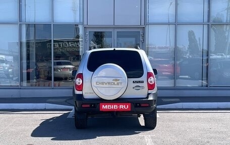 Chevrolet Niva I рестайлинг, 2018 год, 980 000 рублей, 6 фотография