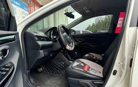 Toyota Yaris, 2020 год, 1 200 000 рублей, 6 фотография