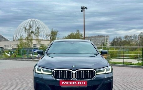 BMW 5 серия, 2021 год, 4 390 000 рублей, 2 фотография