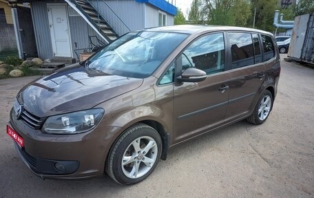 Volkswagen Touran III, 2012 год, 1 300 000 рублей, 1 фотография