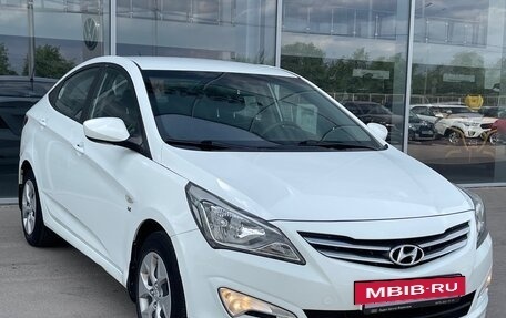 Hyundai Solaris II рестайлинг, 2014 год, 950 000 рублей, 3 фотография